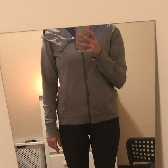 Lululemon zip up - Picture 6 of 8